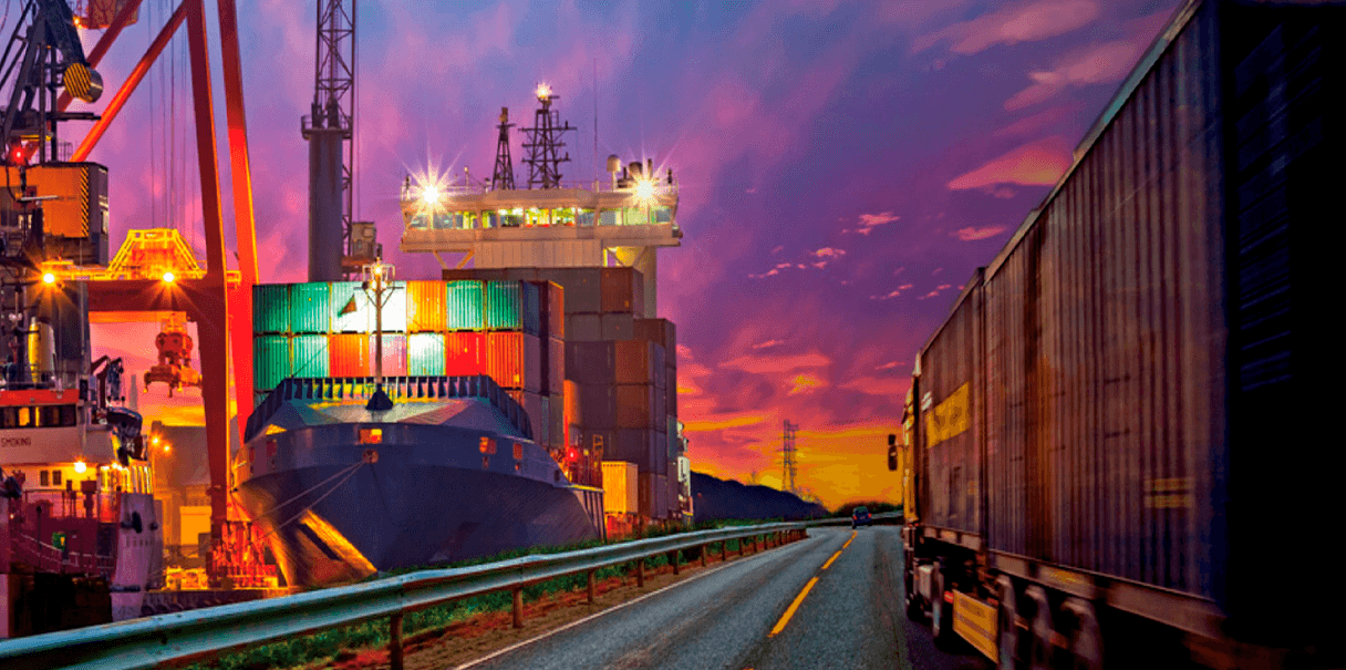 Navio e transporte ferroviário